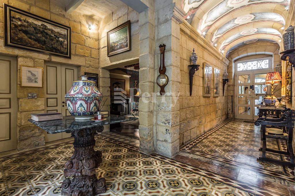 Cospicua (Bormla) - House of Character