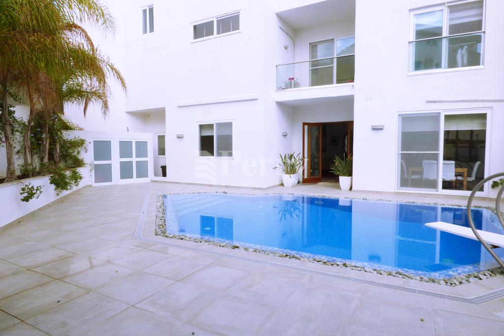 Lija - Terraced House