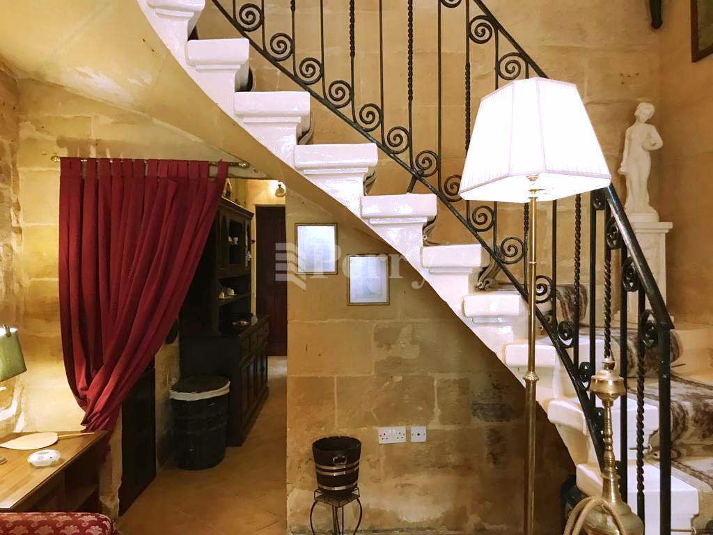 Cospicua (Bormla) - Town House