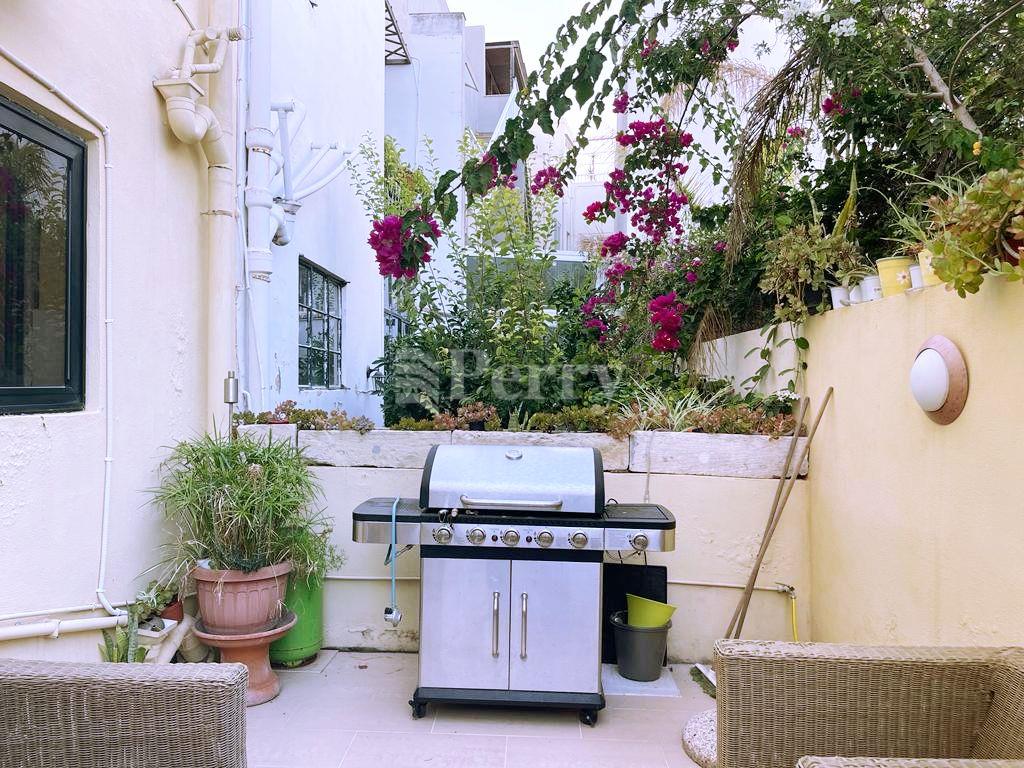 Lija - Terraced House