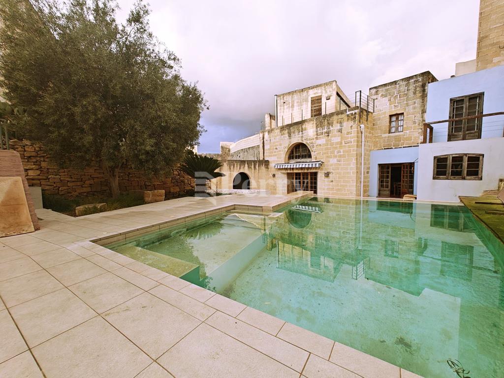 Qormi - House of Character